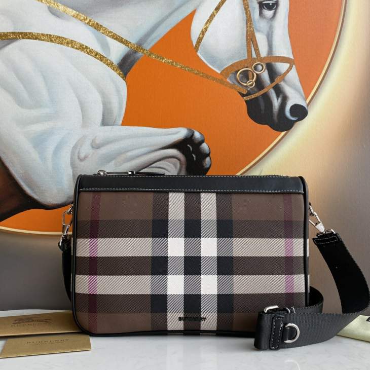 Picture of Burberry Mens Bags _SKUfw178970133fw